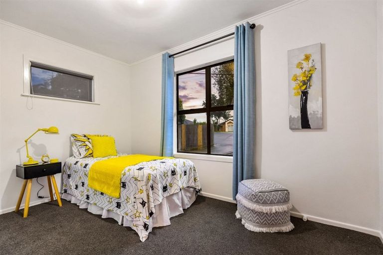 Photo of property in 218 Sturges Road, Henderson, Auckland, 0612