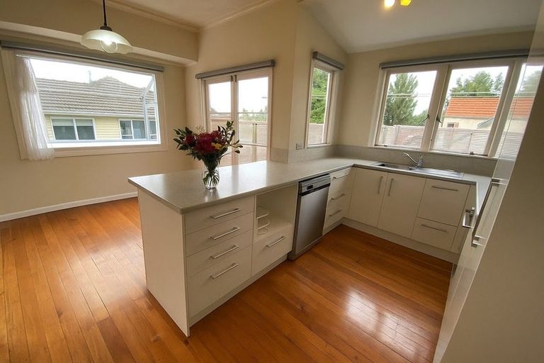 Photo of property in 1/72 Nile Road, Milford, Auckland, 0620