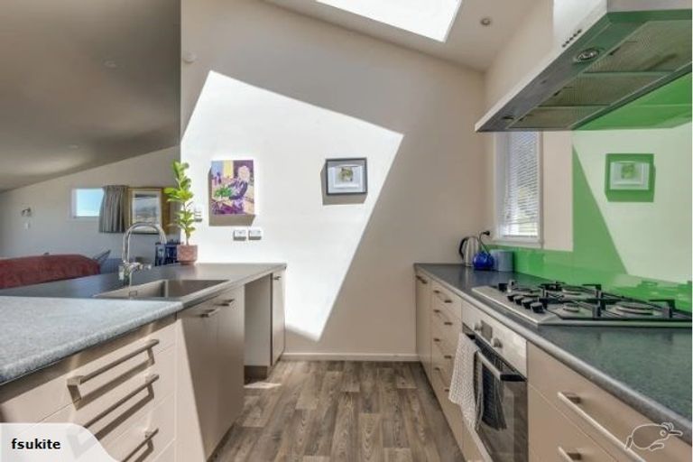 Photo of property in 27 View Road, Houghton Bay, Wellington, 6023