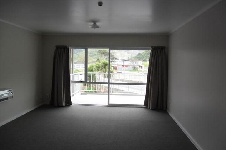 Photo of property in 95 Farmer Crescent, Taita, Lower Hutt, 5011