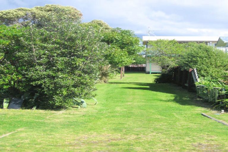 Photo of property in 137 Pipi Road, Whangamata, 3620