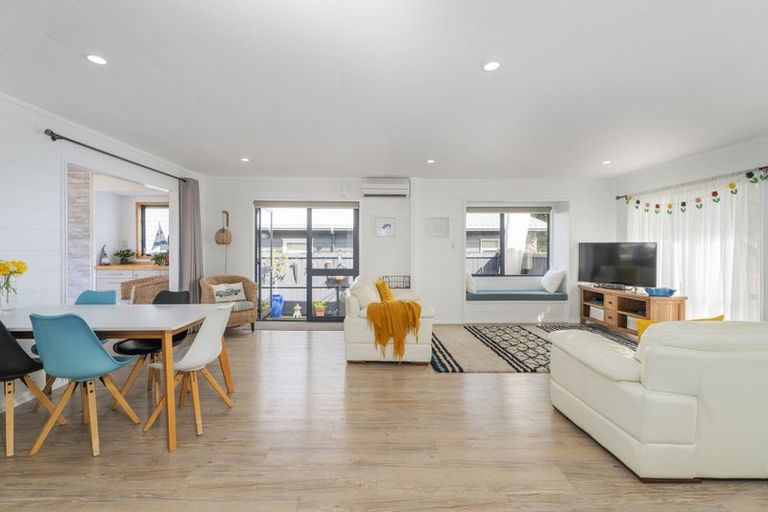 Photo of property in 13 Martin Place, Cooks Beach, Whitianga, 3591