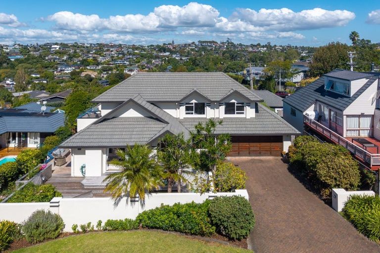 Photo of property in 1 Page Point, Mellons Bay, Auckland, 2014