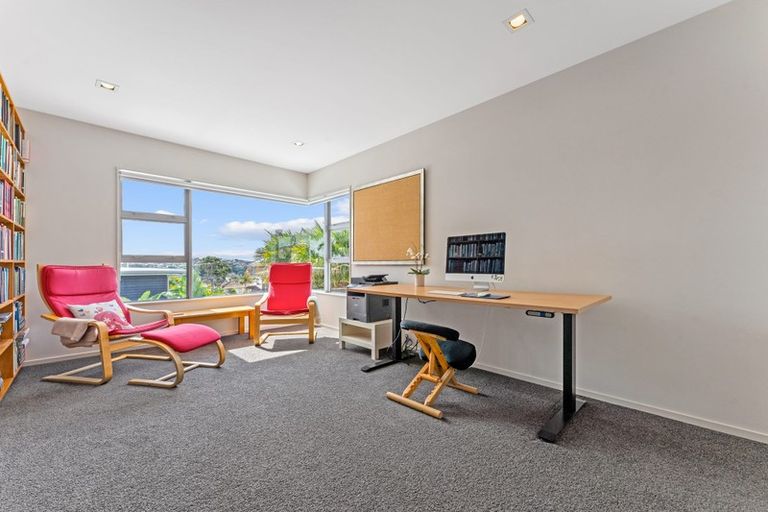 Photo of property in 2a Mirwill Road, Rothesay Bay, Auckland, 0630