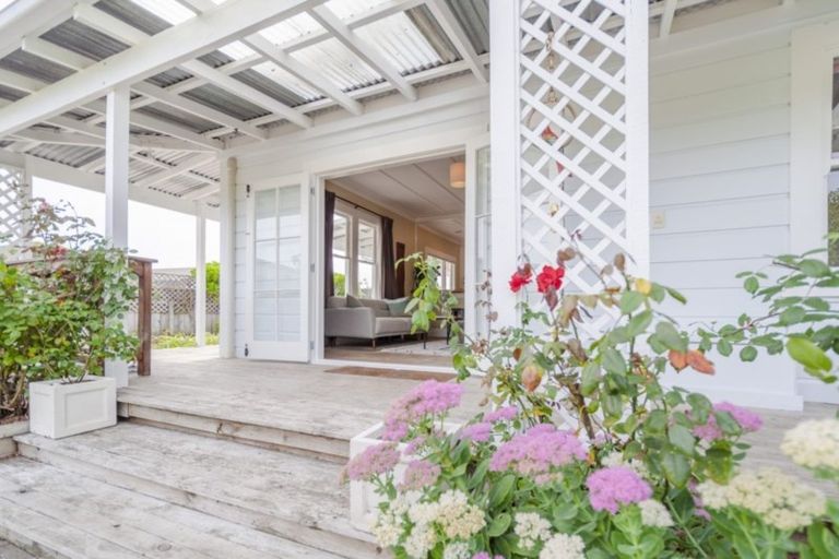 Photo of property in 74 Shrimpton Road, Haumoana, 4102