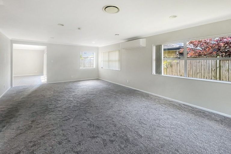 Photo of property in 22 Riviera Drive, Flat Bush, Auckland, 2019