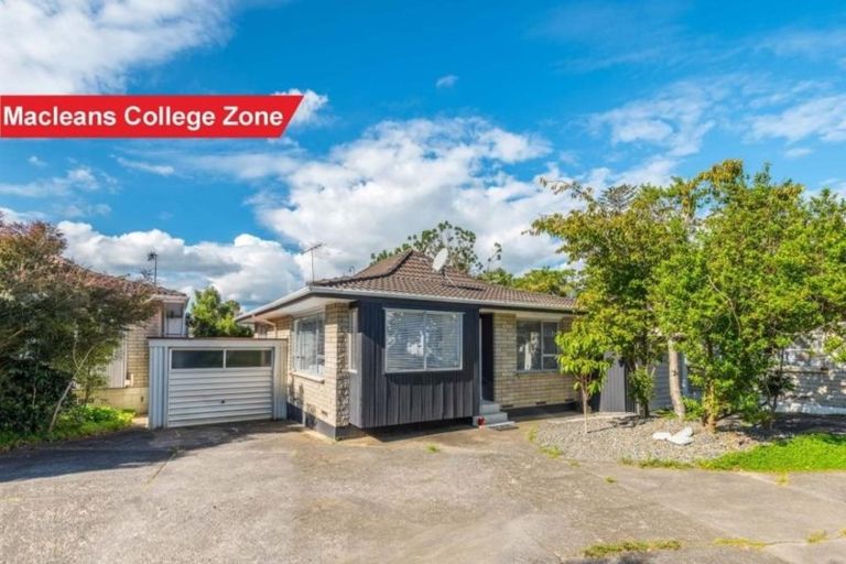 Photo of property in 2/27 Parkhill Road, Mellons Bay, Auckland, 2014
