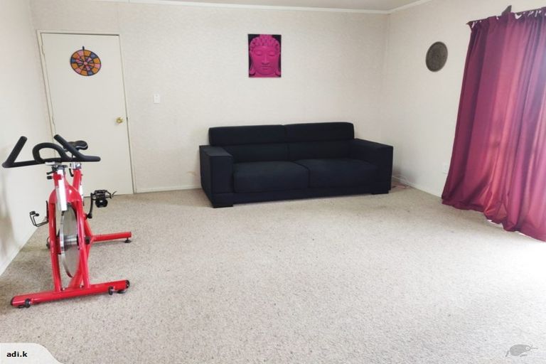 Photo of property in 2/17a Idesia Place, Totara Heights, Auckland, 2105