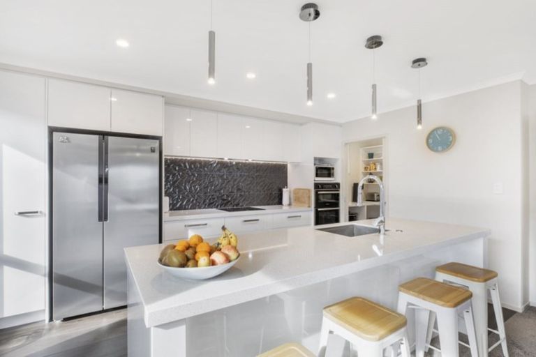 Photo of property in 6 Selliera Place, Papamoa Beach, Papamoa, 3118