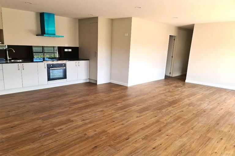 Photo of property in 17c Balmain Road, Birkenhead, Auckland, 0626