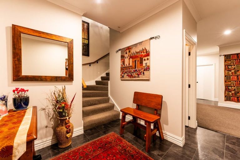 Photo of property in 15a Kitchener Square, Highfield, Timaru, 7910