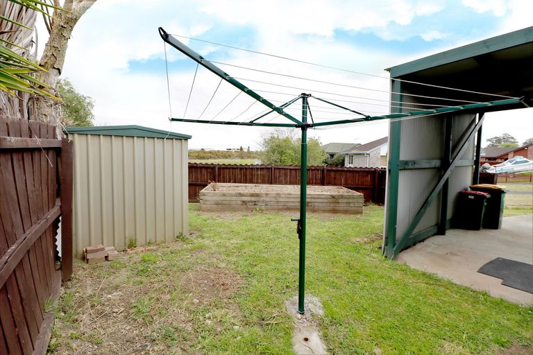 Photo of property in 34 Horlicks Place, Randwick Park, Auckland, 2105