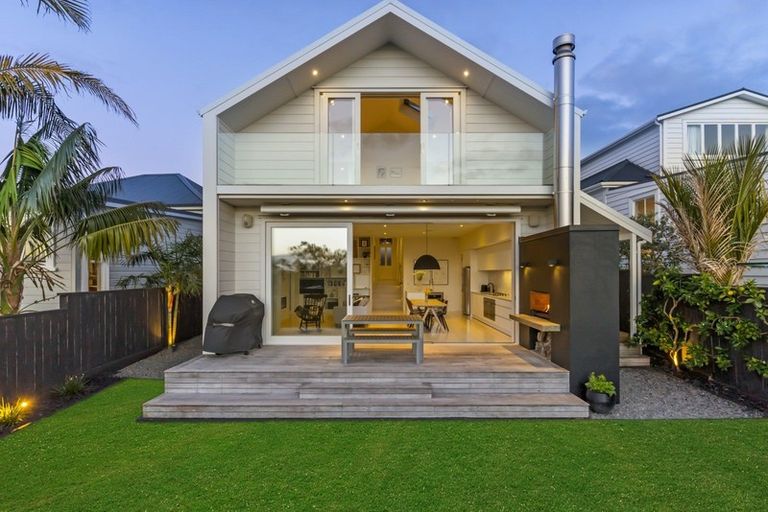 Photo of property in 19 Millais Street, Grey Lynn, Auckland, 1021