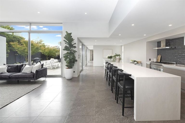 Photo of property in 176 Idris Road, Strowan, Christchurch, 8052