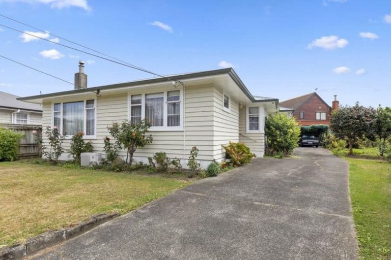 Photo of property in 4 Sullivan Grove, Epuni, Lower Hutt, 5011