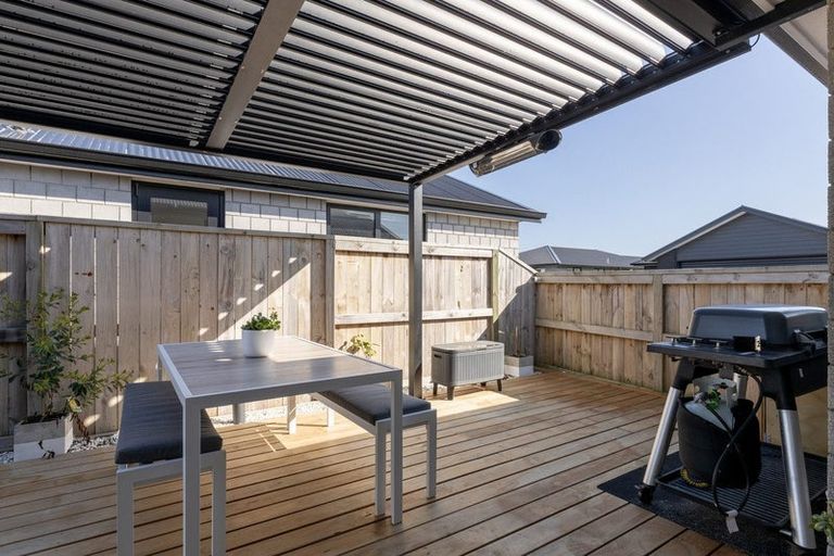 Photo of property in 16 Anchor Crescent, Papamoa, 3118