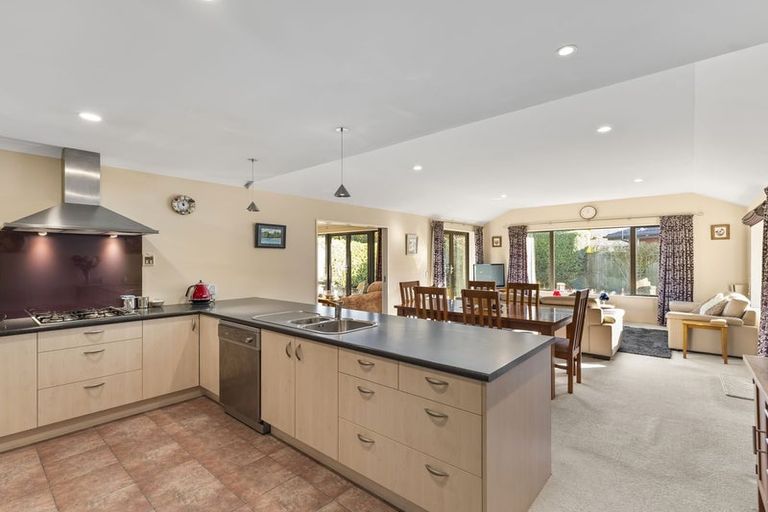 Photo of property in 20 Pohutukawa Crescent, Parklands, Christchurch, 8083