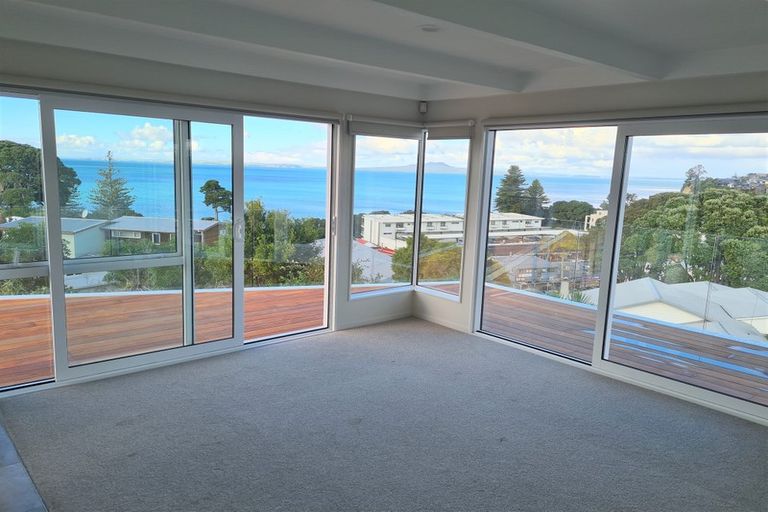 Photo of property in 1/29 Bayview Road, Browns Bay, Auckland, 0630