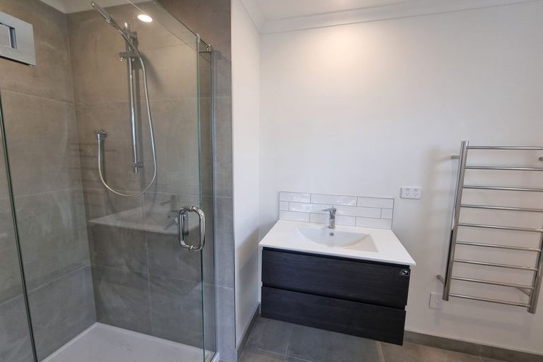 Photo of property in 2/15 Mears Road, Saint Andrews, Hamilton, 3200