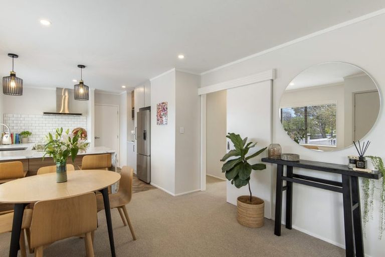 Photo of property in 2/26 Corunna Road, Milford, Auckland, 0620