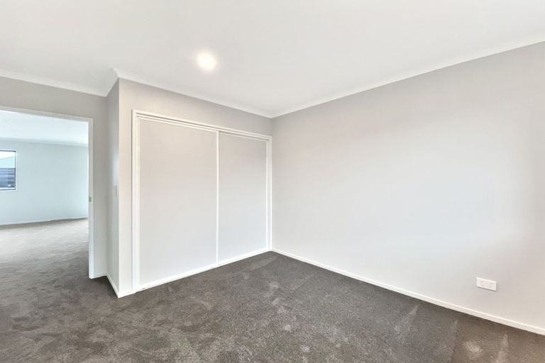 Photo of property in 14 Herridge Street, Woodend, 7691