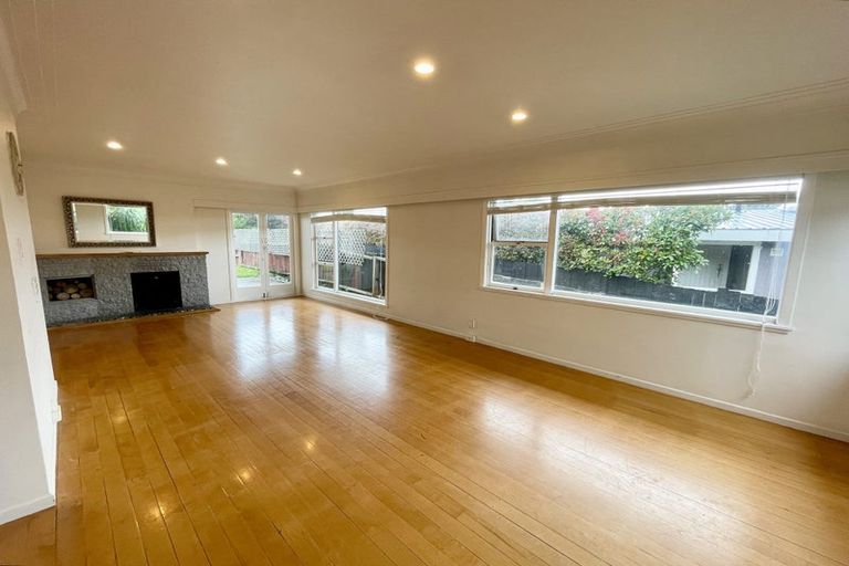 Photo of property in 2/17 Spencer Terrace, Hauraki, Auckland, 0622