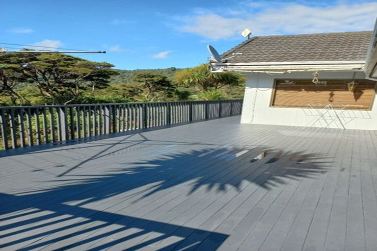 Photo of property in 1070 Scenic Drive North, Swanson, Auckland, 0816