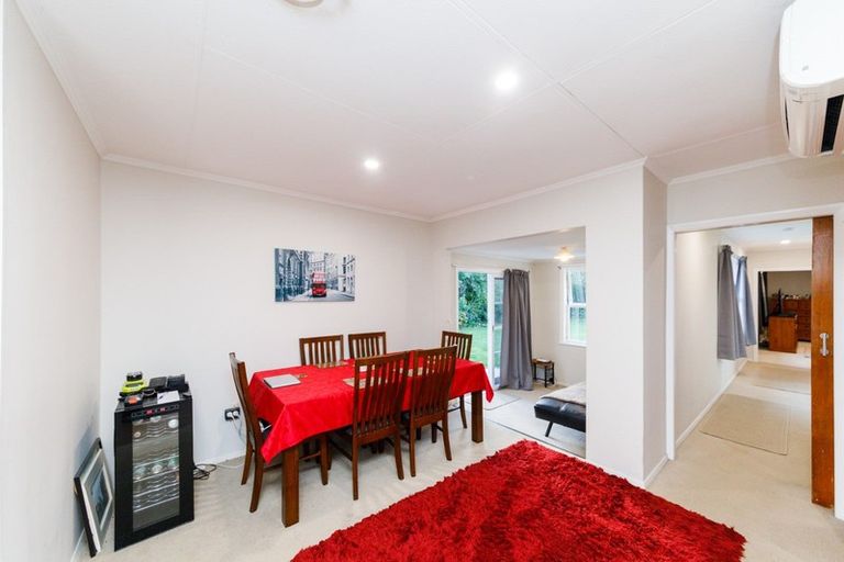 Photo of property in 23 Pahiatua Street, Hokowhitu, Palmerston North, 4410