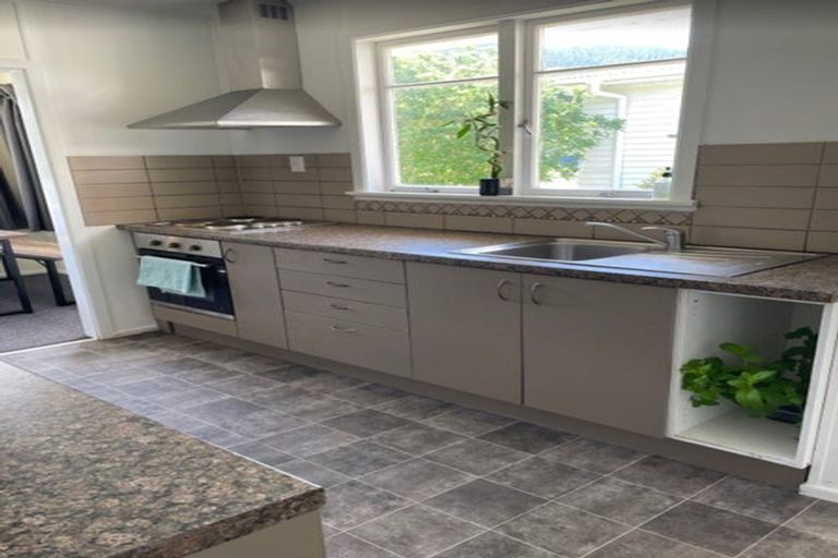 Photo of property in 17 Riwai Street, Paraparaumu, 5032