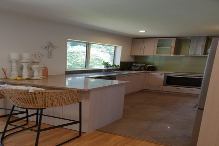 Photo of property in 82e Verbena Road, Birkdale, Auckland, 0626