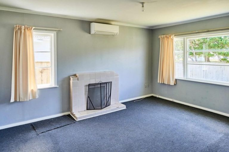 Photo of property in 39 Westminster Road, Wainuiomata, Lower Hutt, 5014