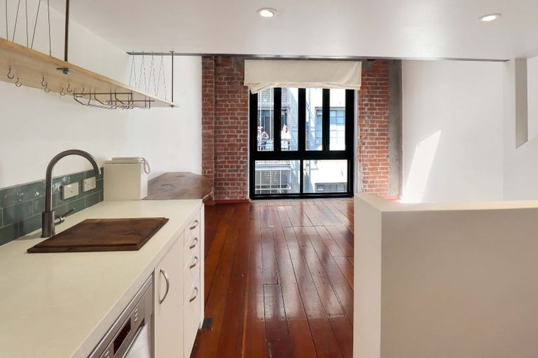 Photo of property in Hannahs Warehouse Apartments, 12/13 Leeds Street, Te Aro, Wellington, 6011