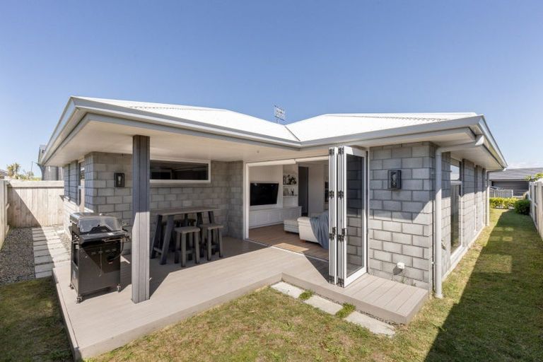 Photo of property in 19 Saddlers Way, Papamoa, 3118