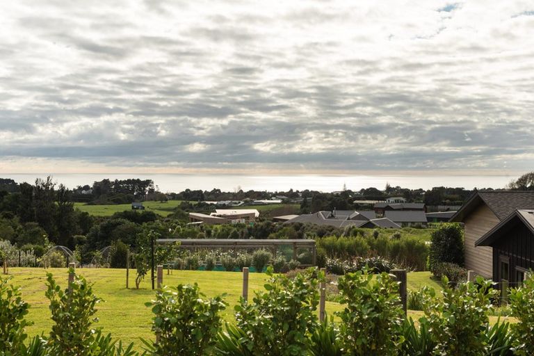 Photo of property in 2 Ekuarangi Place, Kaitake, New Plymouth, 4374