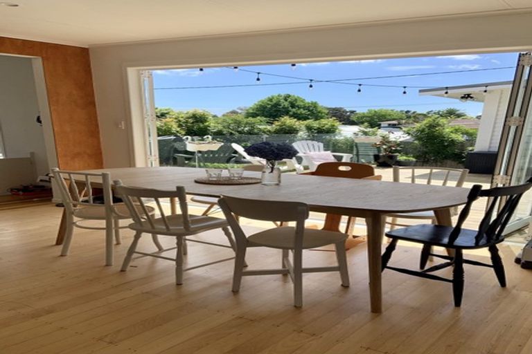 Photo of property in 86 Wharf Road, Te Atatu Peninsula, Auckland, 0610