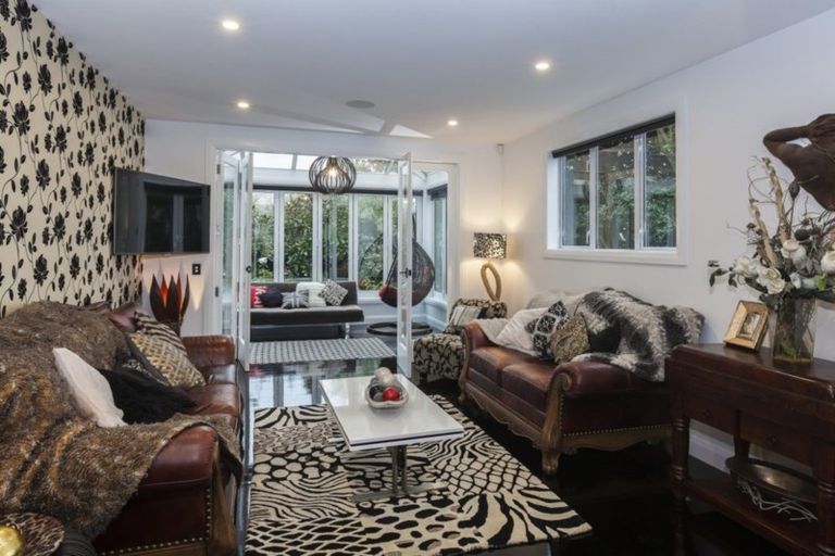 Photo of property in 107 Office Road, Merivale, Christchurch, 8014