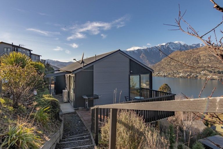 Photo of property in 9 Woodlands Close, Queenstown, 9300