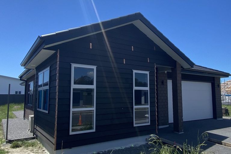 Photo of property in 11 Monowai Street, Poraiti, Napier, 4112