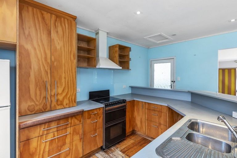 Photo of property in 15 Glen Road, Raumati South, Paraparaumu, 5032