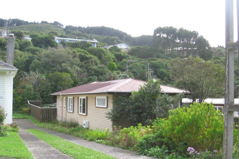 Photo of property in 62 Chester Road, Tawa, Wellington, 5028