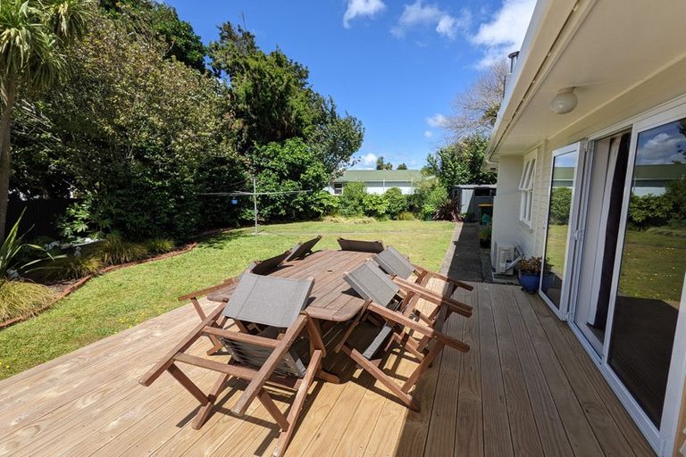 Photo of property in 48a Queenwood Road, Levin, 5510