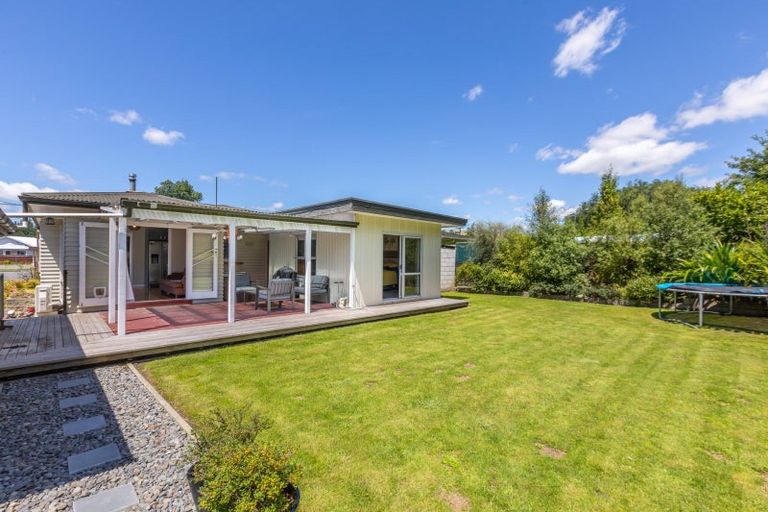 Photo of property in 4 Waverley Street, Waipawa, 4210