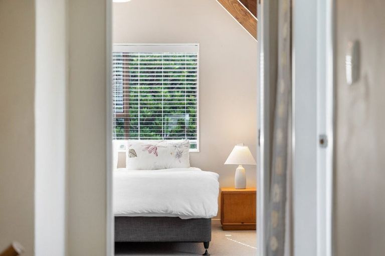 Photo of property in 11 Renata Road, Otaki, 5512