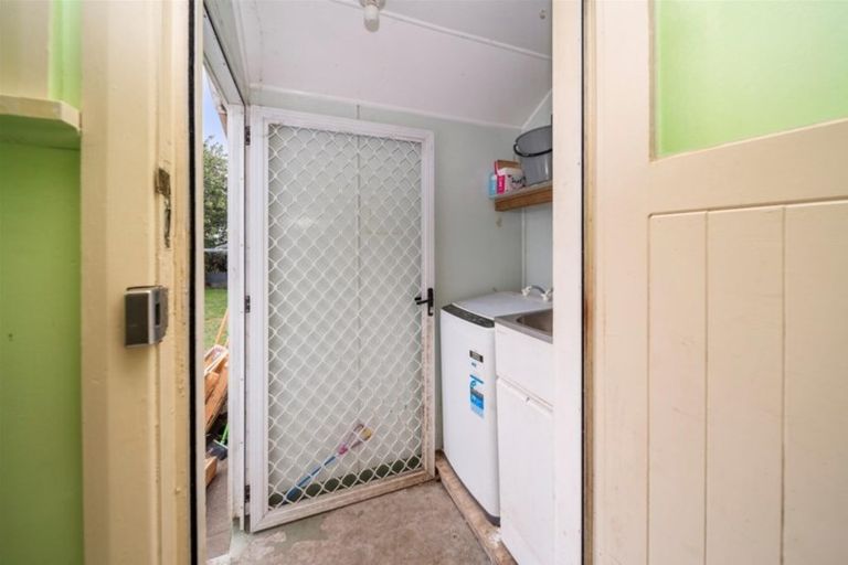 Photo of property in 81 Fairfield Road, Hawera, 4610