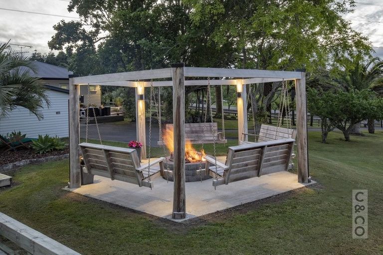 Photo of property in 1239 Peak Road, Helensville, 0875