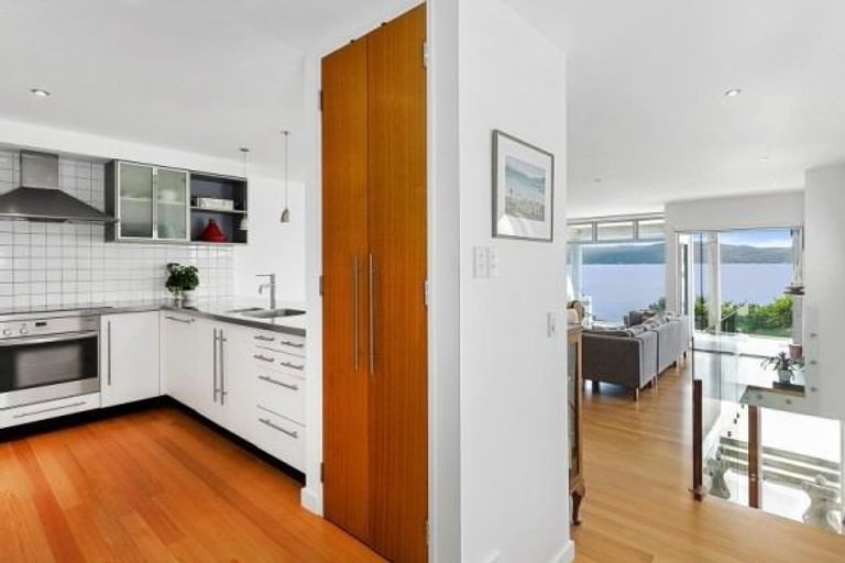 Photo of property in 117 Marine Parade, Seatoun, Wellington, 6022