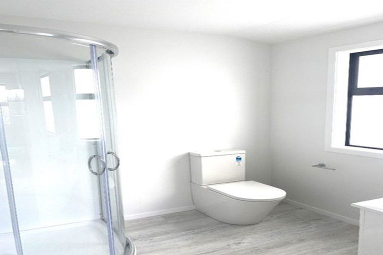 Photo of property in 52e Chesterton Street, Johnsonville, Wellington, 6037