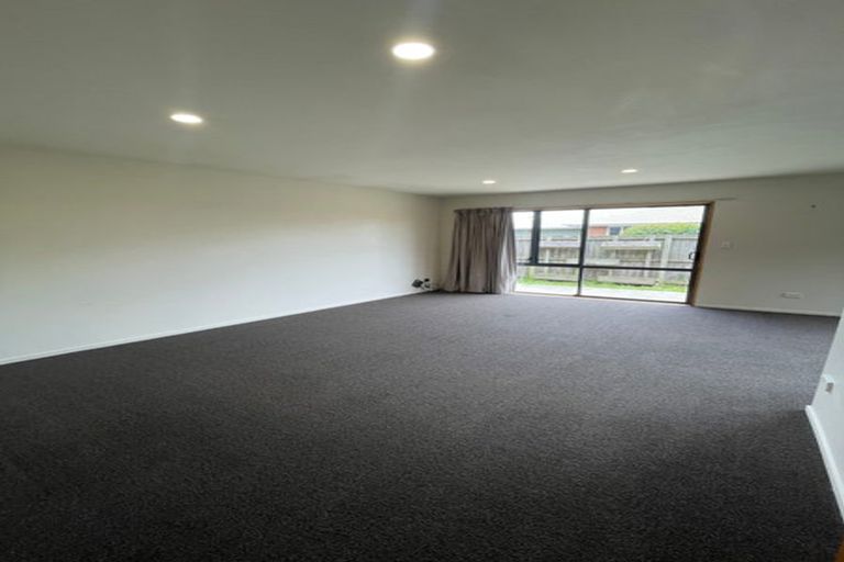 Photo of property in 2 Kydd Lane, Hornby, Christchurch, 8042
