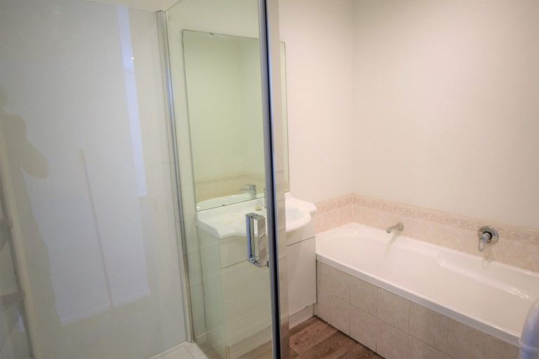 Photo of property in 3 Hibernian Drive, Ranui, Auckland, 0612