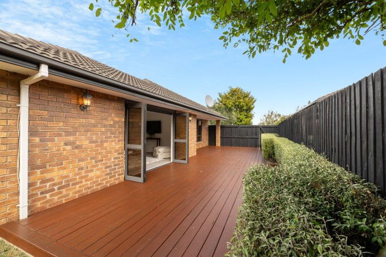 Photo of property in 14 Amoka Crescent, Parklands, Christchurch, 8083